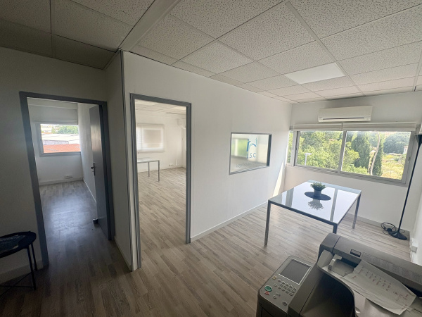 Vente Immobilier Professionnel Bureaux Salon-de-Provence 13300